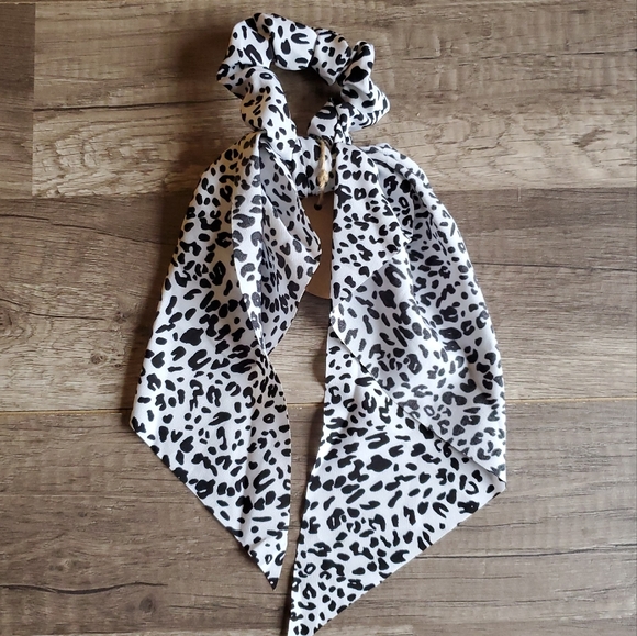 NEW Leopard Hair Ribbon Scrunchie - Picture 3 of 11